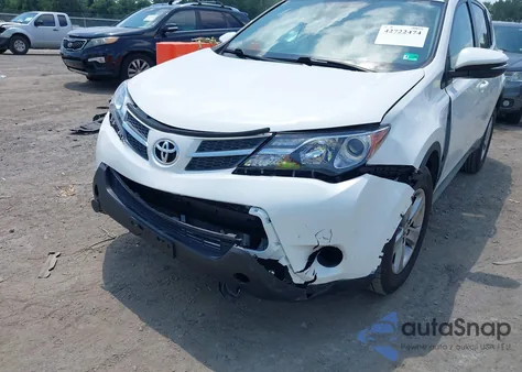 2015 Toyota Rav4 Xle z USA, uszkodzony, nr VIN 2T3WFREV1FW193023